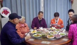 全家拿凳子吃瓜短剧免费看,凳子瓜盘齐上阵，免费短剧盛宴等你来