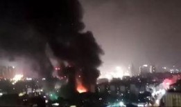 广西火灾最新爆料新闻,多栋建筑被毁，救援行动全力进行中